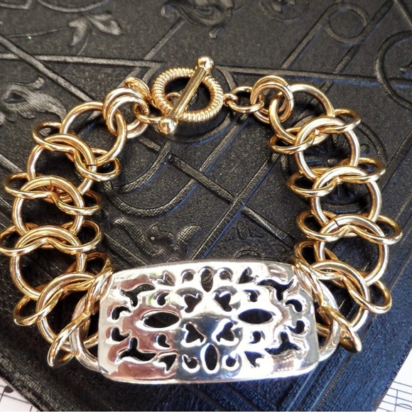 VINTAGE NEVER WORN PREMIER DESIGNS GOLD AND SILVER TONE TOGGLE BRACELET - Picture 1 of 3